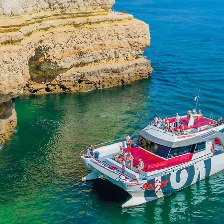 V4, Jardins Branqueira7 Near Beach, ヴィラ