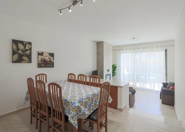 V4, Jardins Branqueira7 Near Beach, *