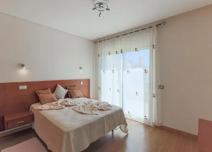 V4, Jardins Branqueira7 Near Beach, *