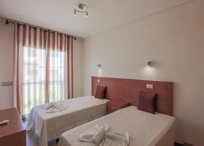 V4, Jardins Branqueira7 Near Beach, * Αλμπουφέιρα